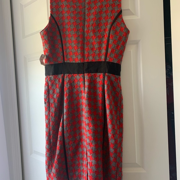 Dress - Picture 3 of 4